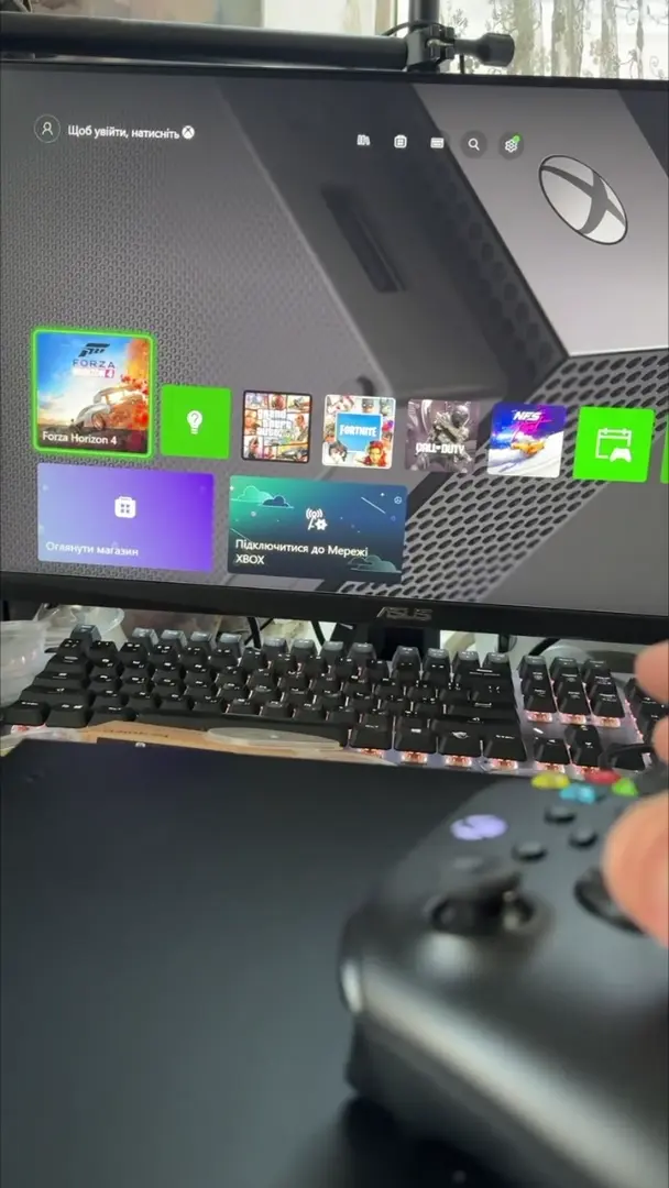 Ремонт Xbox One X: смуги на екрані та відсутнє зображення на моніторі